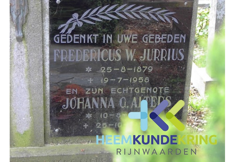 Grafstenen kerkhof Herwen Coll. HKR (274) F.W.Jurrius & J.G,Alters